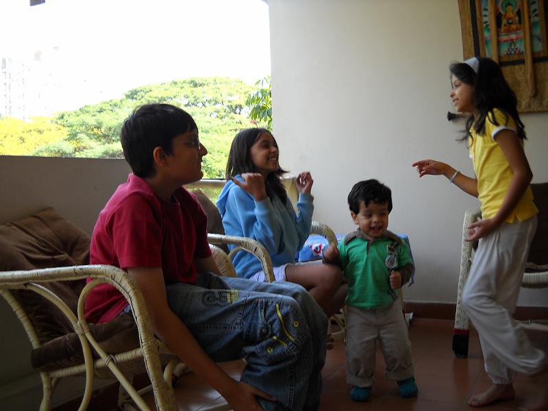 DSCN0028.JPG - Everyone is talking - at the same time.