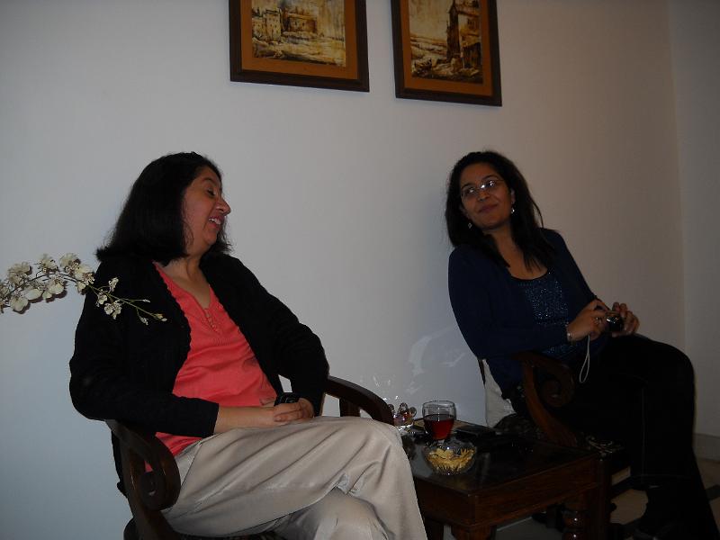 DSCN0112.JPG - Radhika and Ila