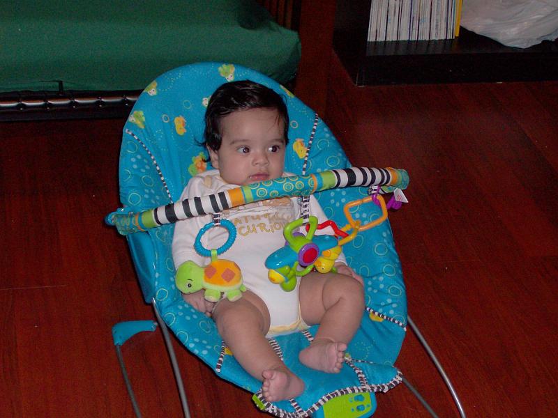 HPIM0950.JPG - Whats happening over there