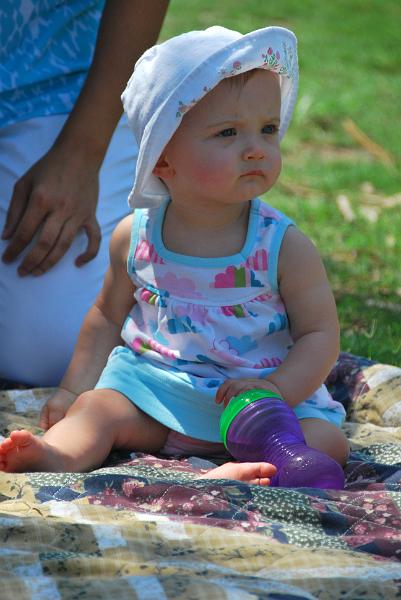 DSC_0675.JPG - She is serious