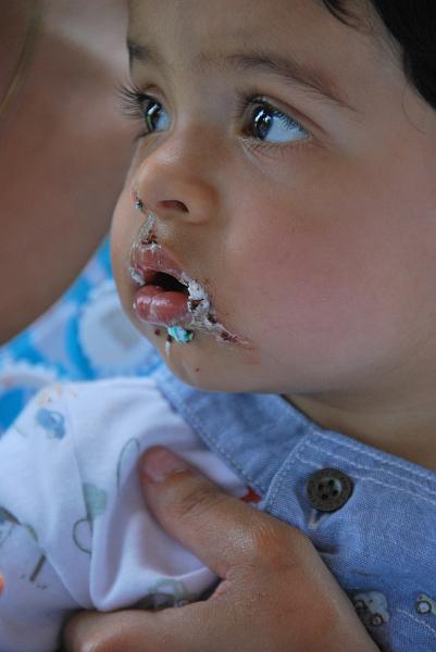 DSC_0748.JPG - 'Did I miss my mouth?'