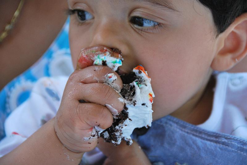 DSC_0753.JPG - And try and get it into the mouth