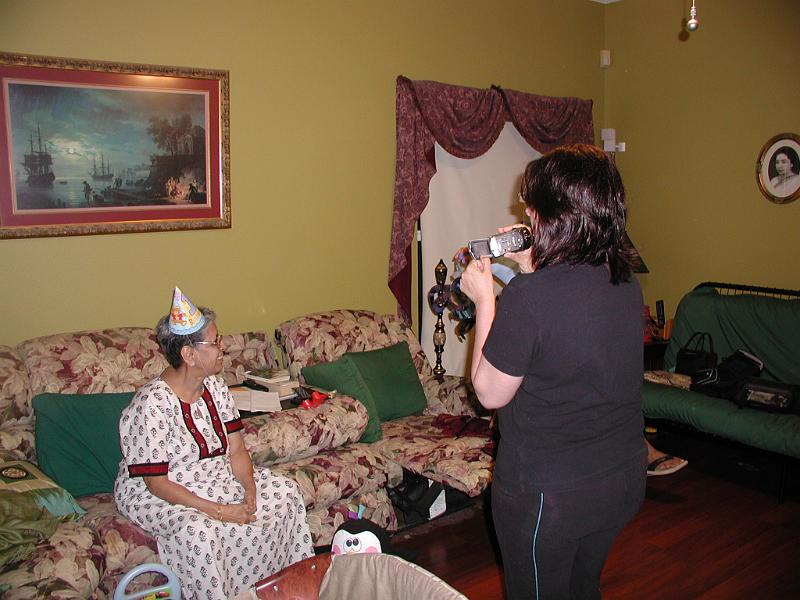 P5250020.JPG - Aditi thought she would be the next Alfred Hitchcock.