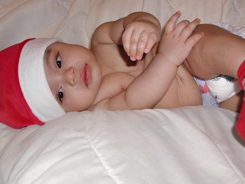 PC040033.JPG - This is Florida - it gets warm, especially in a Santa suit