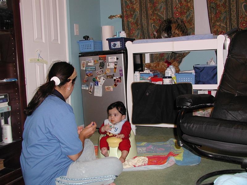 PB100047.JPG - Rohan having dinner. Notice DC above