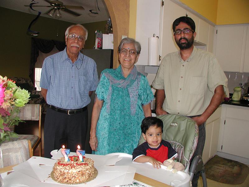 P9020209.JPG - The family photo